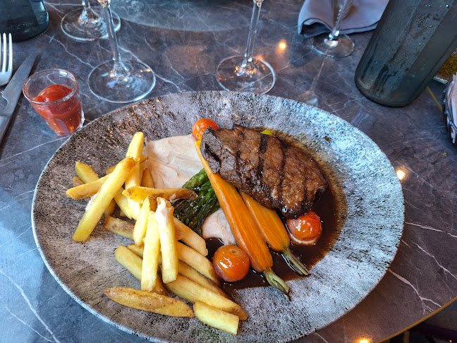 Hesperia Restaurant & Bar - Ravintola-ala