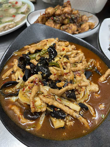 Golden Source - Ravintola-ala