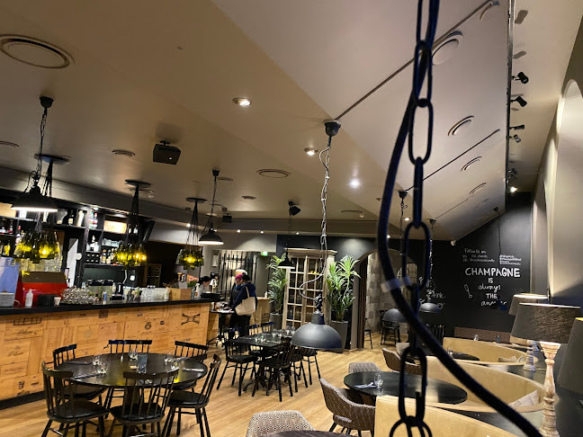 Ravintola Isä Camillo - Ravintola-ala