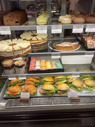 Puhuri by Patisserie Teemu Aura - Helsinki