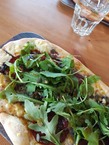 Hevi's Pizza & Bar - Ravintola-ala