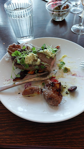 Comentarii opinii despre Villa Haikari Kesäolohuone - Tarkista aukioloajat www.villahaikari.fi!