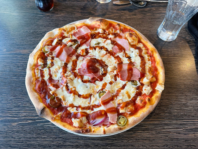 Opinii despre Pizzeria Dilber în Helsinki - Ravintola-ala