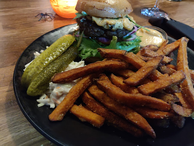 Cafe Rooster - Ravintola-ala