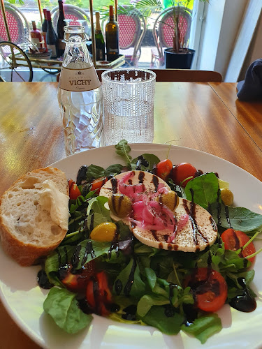 Comentarii opinii despre Pyynikintorin Liha ja Kahvi