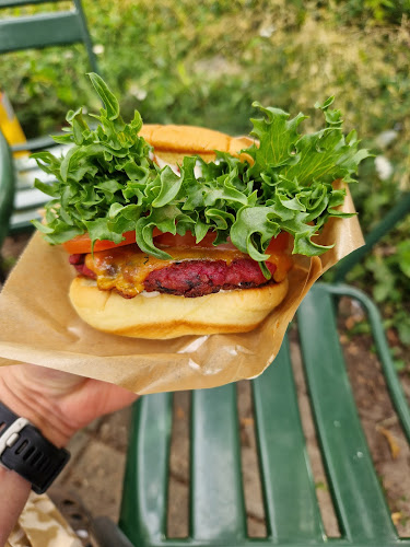 http://www.linnaburgers.fi/