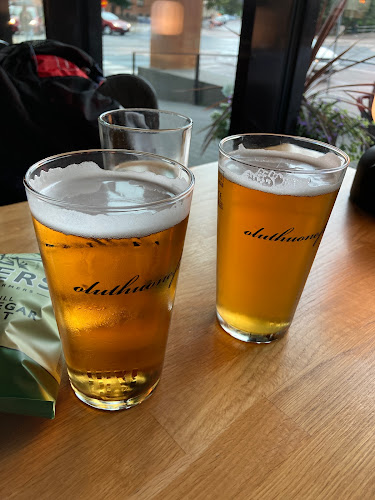 Reviews of Oluthuone Konepaja in Helsinki - Ravintola-ala