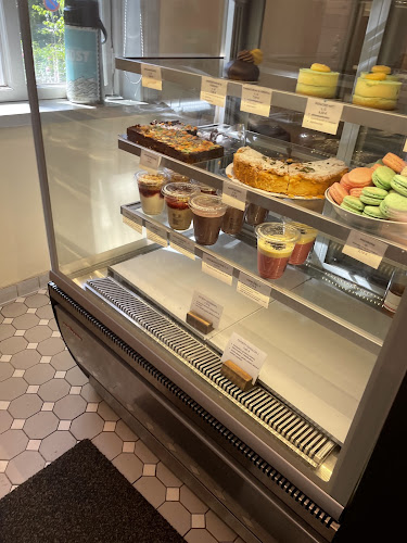 Puhuri by Patisserie Teemu Aura