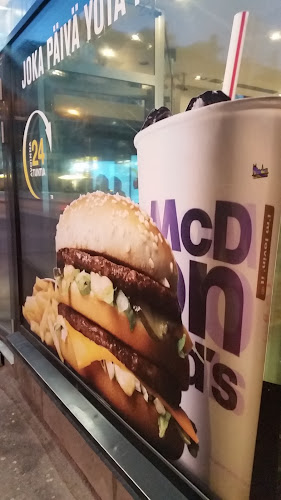 Comentarii opinii despre McDonald's Helsinki Kamppi