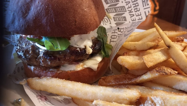 Sininen Hetki. Majoitus- ja ravitsemusliike, sauna ja kokoustilat meren äärellä. - Ravintola-ala