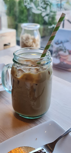Comentarii opinii despre Cake House Café