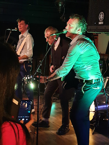 Check Inn Music Bar - Ravintola-ala