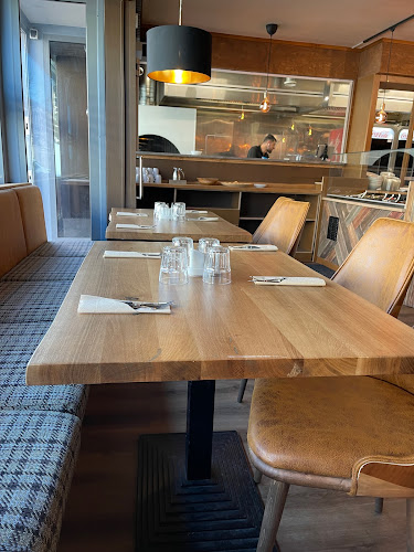 Pakkahuoneenkatu 6, 90100 Oulu