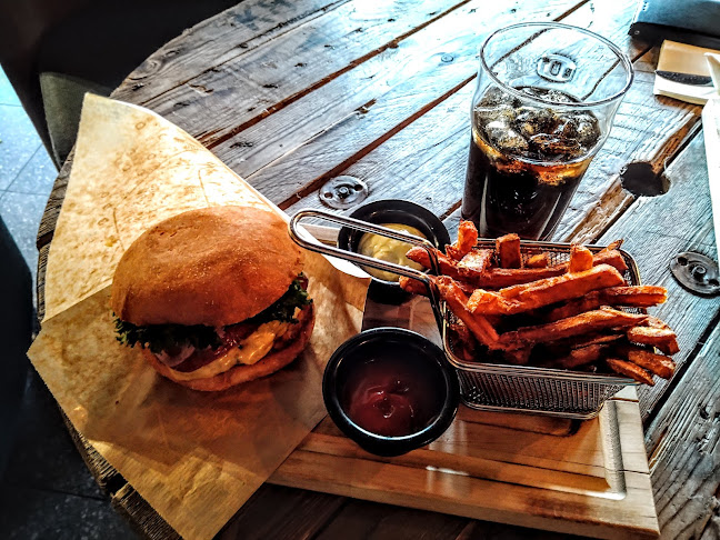 http://www.kitchenwell.fi/