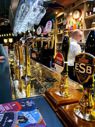 St. Urho's Pub - Ravintola-ala