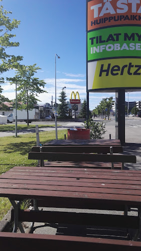 Opinii despre McDonald's Helsinki Herttoniemi în Helsinki - Ravintola-ala
