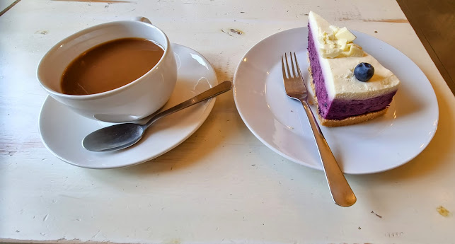 Valkoinen Puu Cafe & Shop - Ravintola-ala