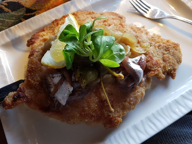 Weeruska Phone number