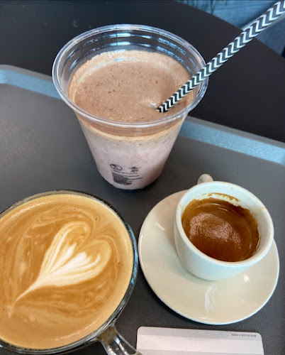 Opinii despre Espoon kahvipaahtimon Tapiolan kahvila în Espoo - Ravintola-ala