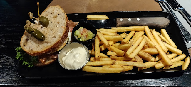 Grillsson Steakhouse & Bar