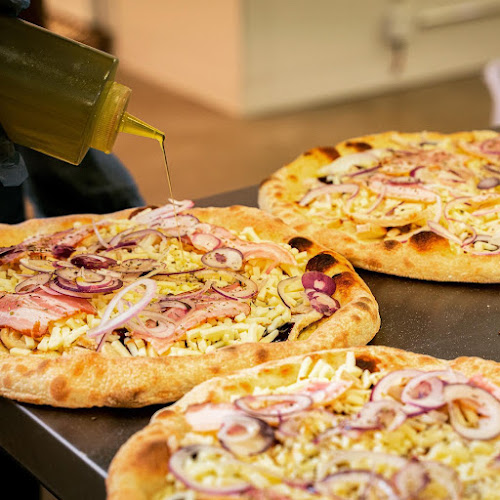 Comentarii opinii despre FIZZA Kauniainen Pizza-automaatti