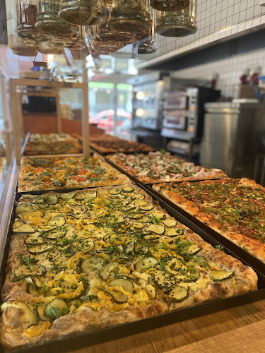 Comentarii opinii despre IZZA Hietsun halli