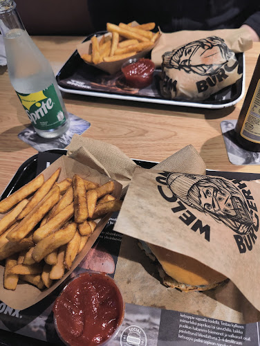 Comments and reviews of Social Burger Joint