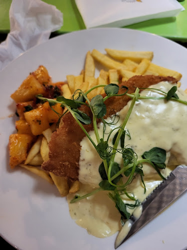 Opinii despre ABC Riihimäki Hesburger în Riihimäki - Ravintola-ala