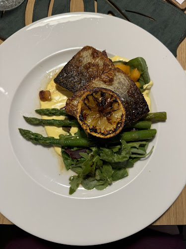 Pub Legenda - Ravintola-ala