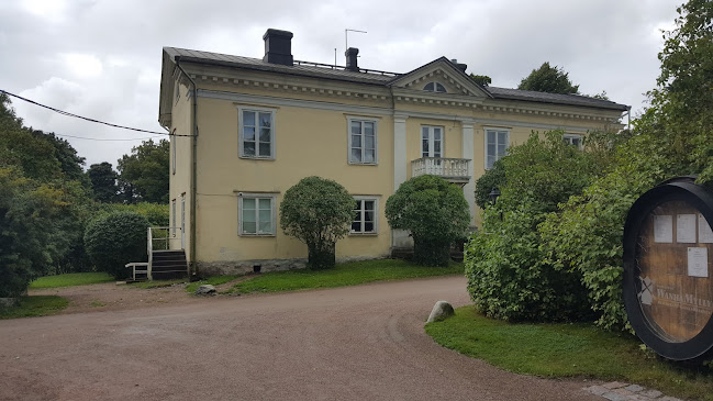 Linnanrakentajantie 12 Ajo Johan Sederholmin tieltä 8, 00810 Helsinki