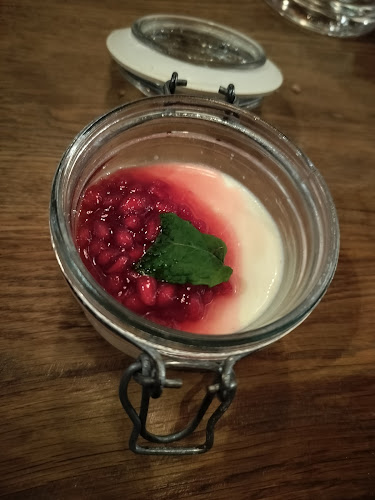 Comentarii opinii despre Rosso Iso Omena, Espoo