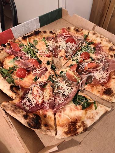 Comments and reviews of Alessio's Pizzeria Italiana