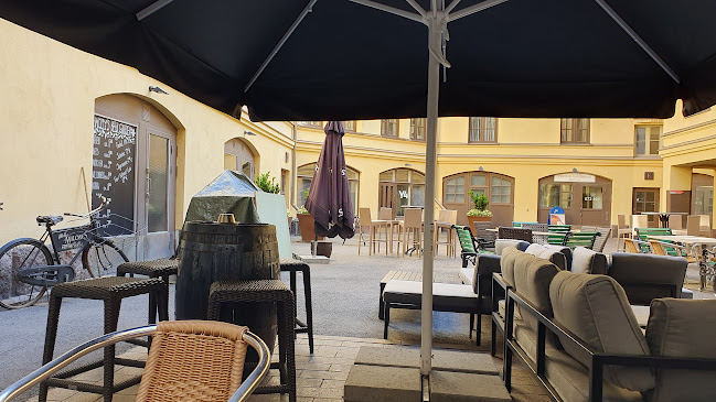 Molly Malone's Irish Bar