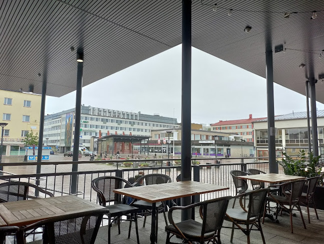 Opinii despre Raatihuoneentori în Kajaani - Ravintola-ala