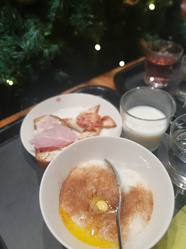 Opinii despre Putaan Pulla Oy în Oulu - Ravintola-ala