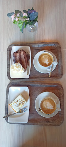 Cake House Café - Ravintola-ala