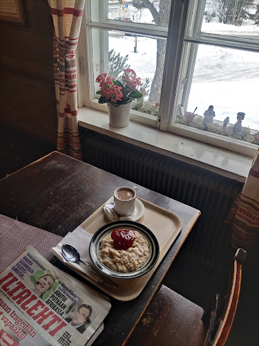 Opinii despre Bembölen Kahvitupa în Espoo - Ravintola-ala