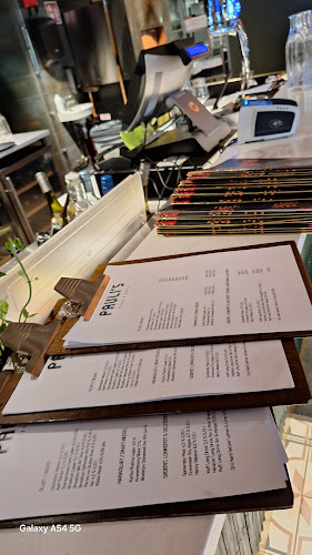 Opinii despre Pauli's Pizza & Grill în Helsinki - Ravintola-ala