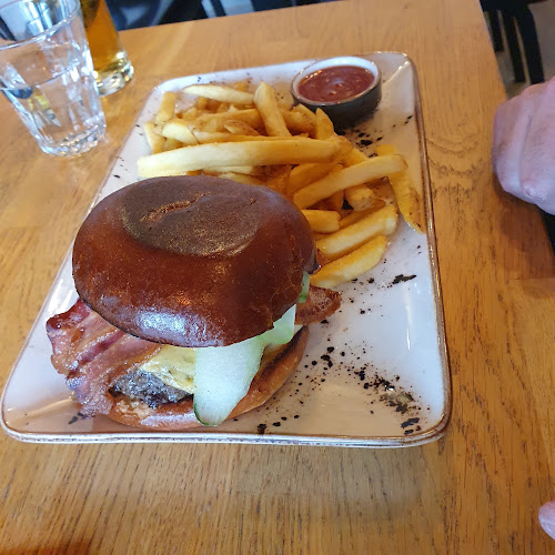 Ravintola Kulma Keittiö & Baari - Ravintola-ala