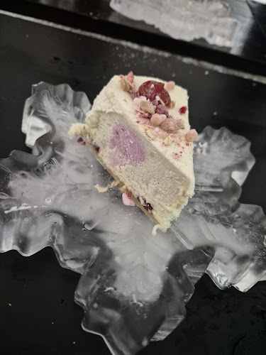 Ice Restaurant of Arctic Snowhotel - Sinettä