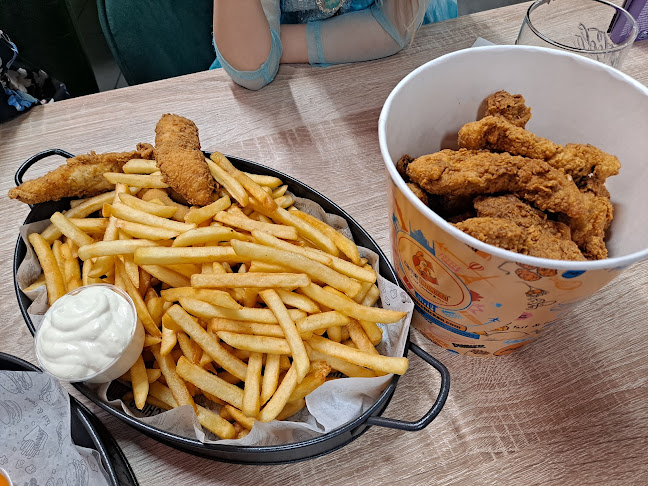 Chitir Chicken, Willa - Hyvinkää