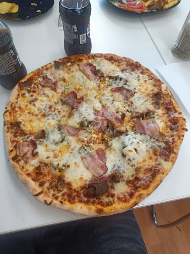 PizzaElla - Ravintola-ala