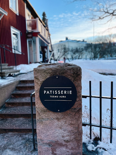Puhuri by Patisserie Teemu Aura - Helsinki