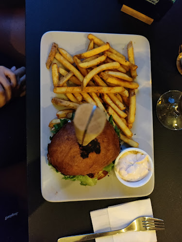 Fat Bull's - Gastrohouse Phone number