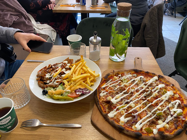 Opinii despre Kruununhaka Pizza Express în Helsinki - Ravintola-ala