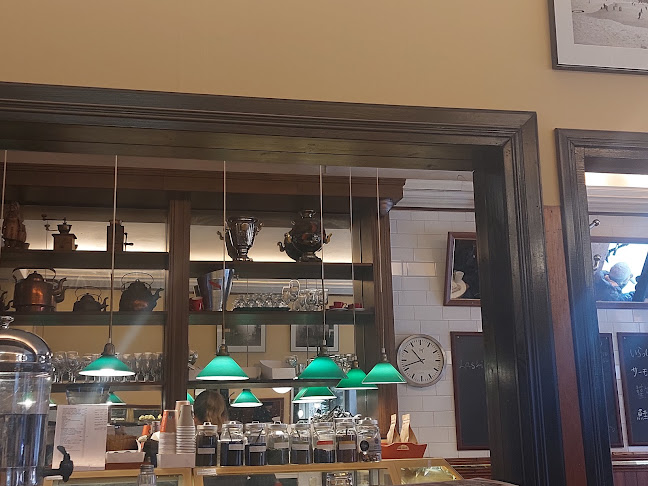 Café Succès Open Times