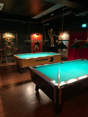 Bar & Night Club Luck Lady - Ravintola-ala