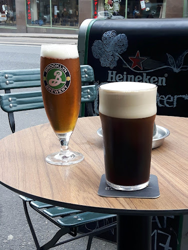 Comentarii opinii despre Molly Malone's Irish Bar