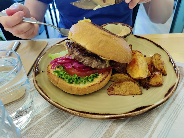 Opinii despre Herkkujuustola Oy în Sastamala - Ravintola-ala