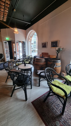 Comentarii opinii despre Nooran Viinibaari